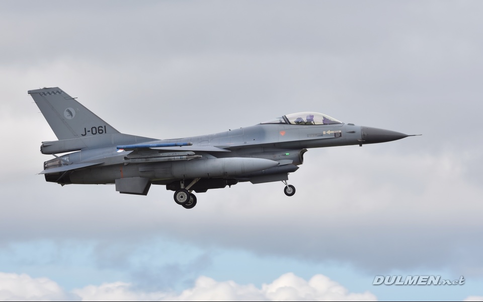 F-16AM J-061 322sqn